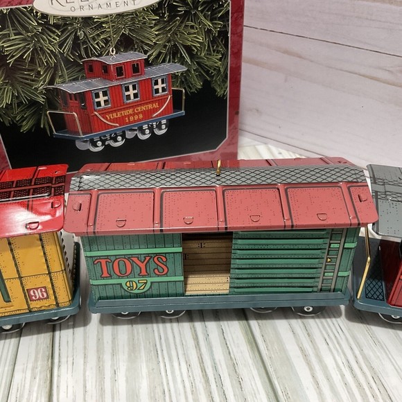Hallmark Keepsake Yuletide Central Train- Pressed Tin #2 #3 #4 #5 - Picture 6 of 16